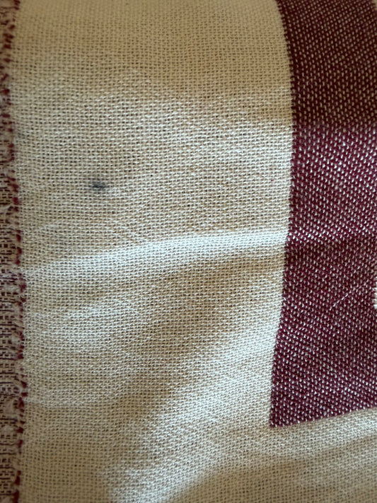 TGTBT Ruby Piramit Throw - Small Dark Spot