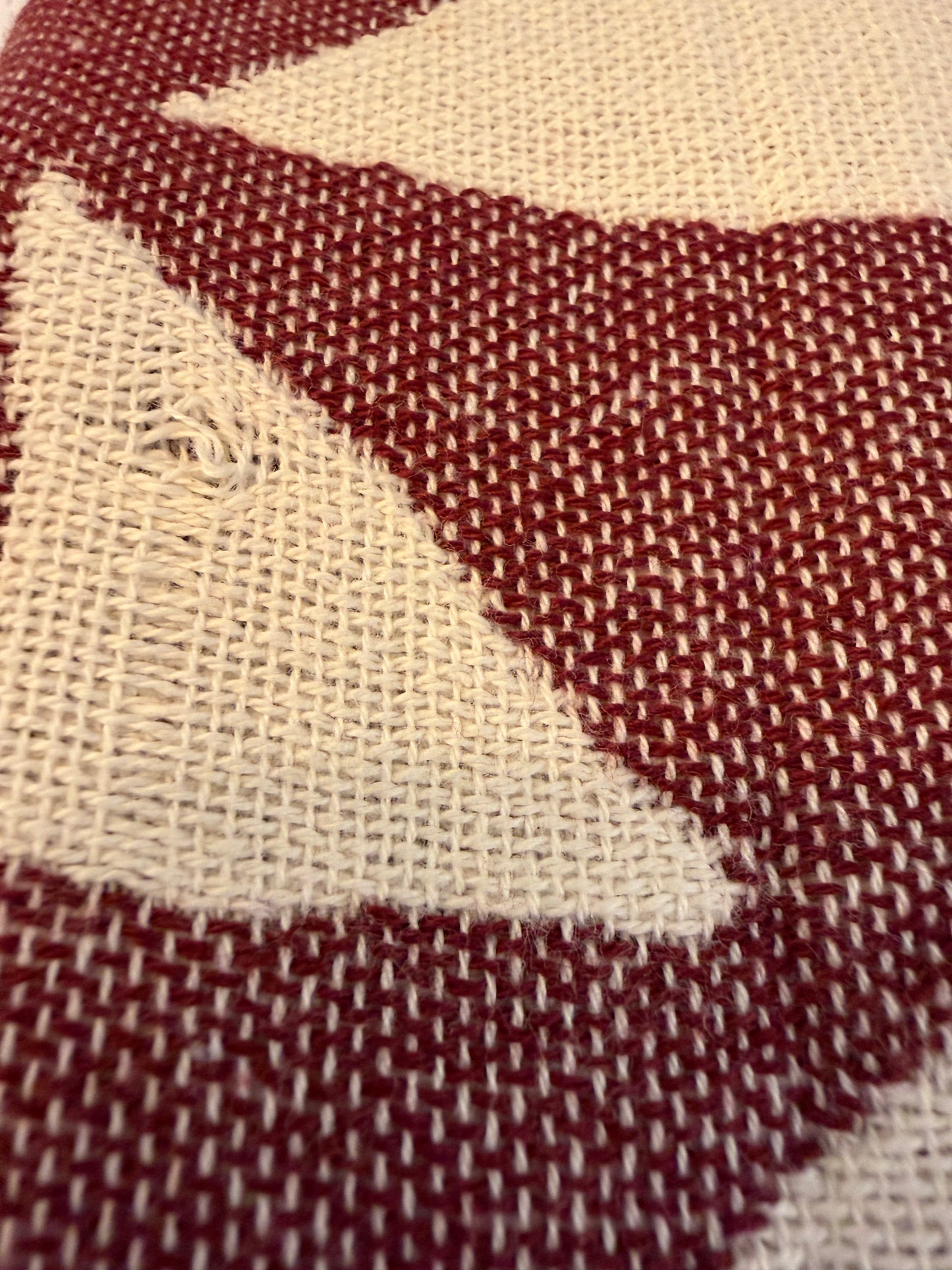 TGTBT Ruby Piramit Throw - Small Gape In Weave