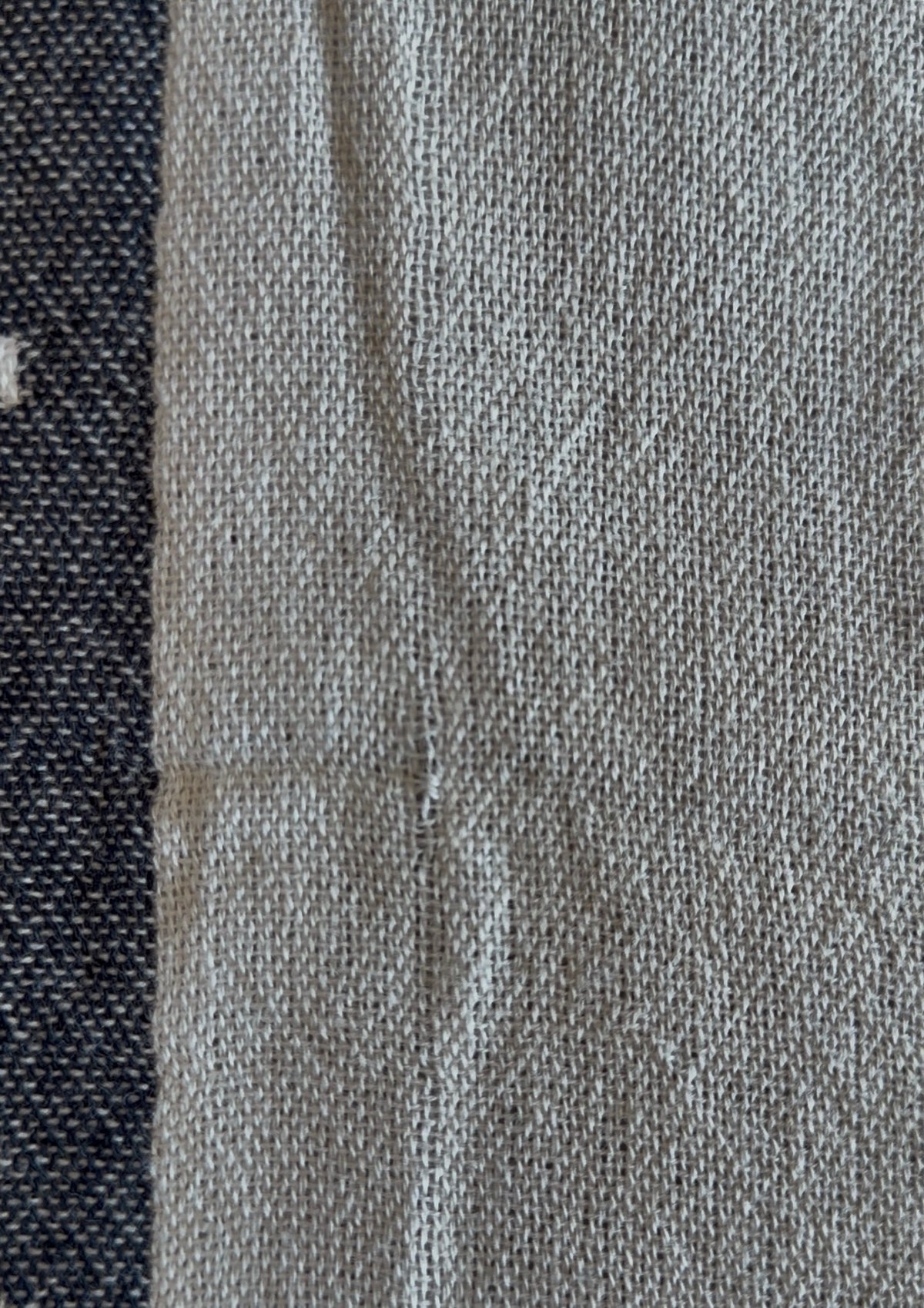 TGTBT Black Piramit Throw - Small Yarn Inconsistency
