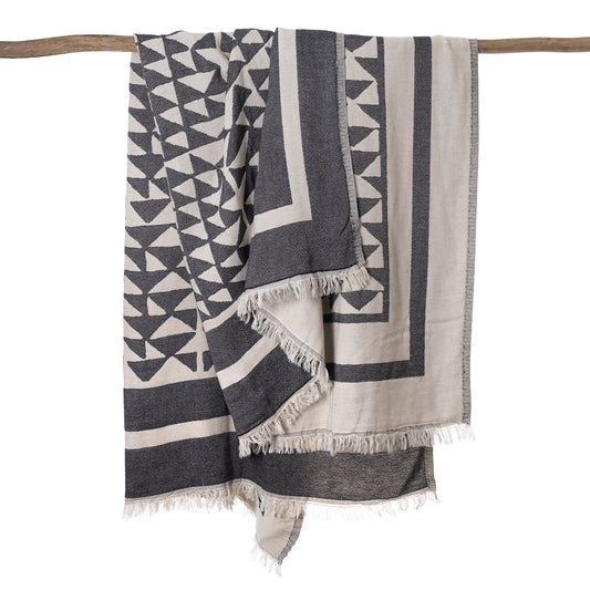 Black Piramit Throw